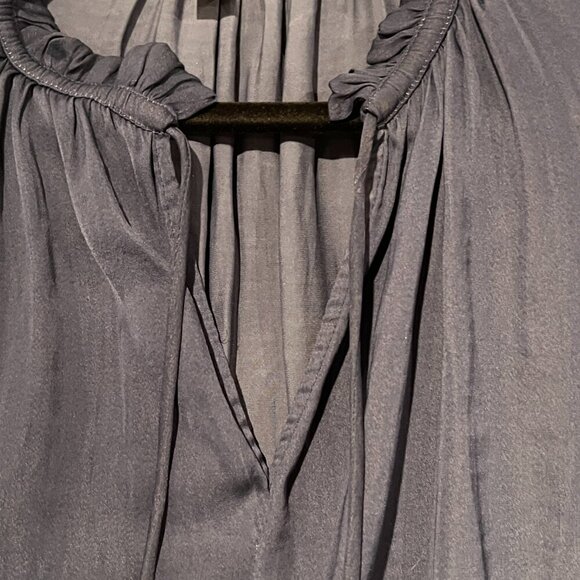 Philosophy Navy Blue V Neck Blouse Career Pleated Flutter Sleeve Size Medium - Picture 4 of 9